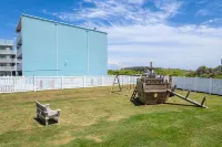 Oceanfront Retreat, Private Patio, Stunning Views, Sleeps 5