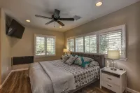 3 Bathrooms! Walk to Dwntwn! - Bintang 4