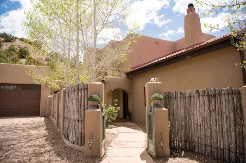 Downtown Home on 1.5 Acres! Perfect for Ski and Summer! Hot Tub and Outdoor Zen - Jacuzzi