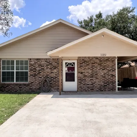 Comfy 3Bed/2Bath. EZ Access to Santa's Wonderland