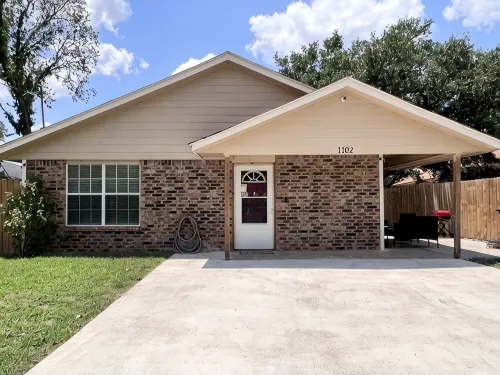 Comfy 3Bed/2Bath. EZ Access to Santa's Wonderland
