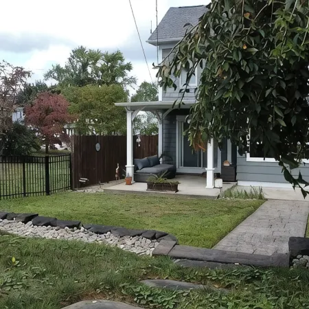 Charming 3-bedroom house with AC, fitness equipment, WiFi in brilliant Brewster