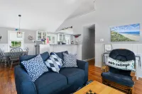 Bright 3 bedroom Cape cottage