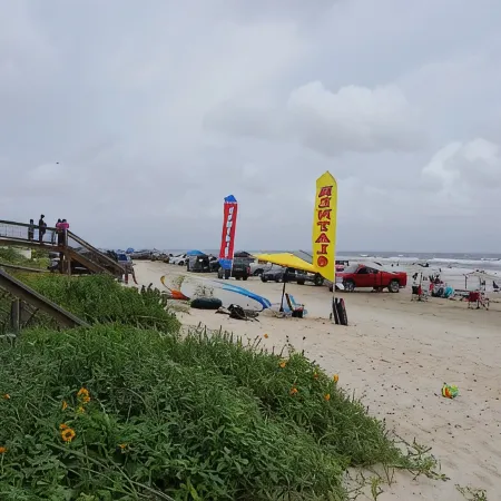 King Size Bed! Freeport Surfside Beach Bungalow Ocean & BayViews,Steps from Ocea