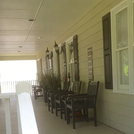 Walk to Carrollton Square! Entire Home Upstairs For Rent.