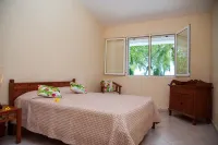 Authentic Mauritian Lifestyle Located on the beach - Bungalow