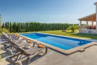 Villa, Country House, Chalet, with Private Swimming Pool in Pollensa, Mallorca - Homestays
