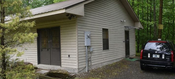 GREAT DEAL $85 per night ON BEAUTIFUL HIAWASSEE RIVER Hotels in Towns County