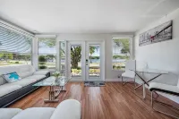Aqua Vista Studio - Condos
