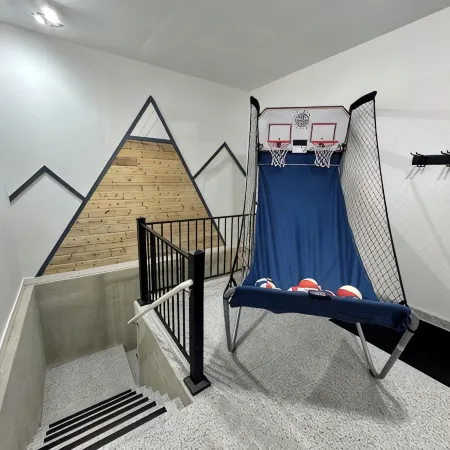 Clean & Spacious 2-bedroom BASEMENT APT. AC, WiFi, full kitchen in North Ogden