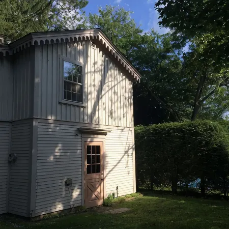 Woodstock Village Carriage House