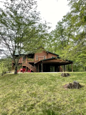 Log home nestled in the Smoky Mountains. - Alppimaja