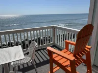 Lovely Oceanfront Condo w/ Vast Top Floor Views; Pool; WiFi/Cable; Quiet; 2 Max - 3-Star