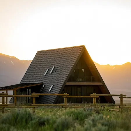 Luxury 3-bdr A-Frame on 35 acres with Mountain Views, Westcliffe, CO Отели в г. Кастер