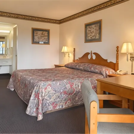Days Inn & Suites by Wyndham Kokomo