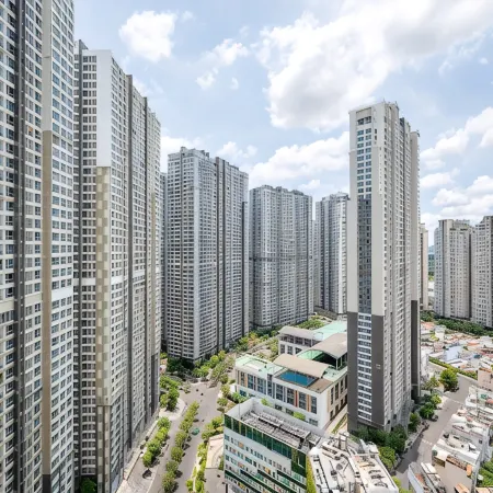 Vinhomes Central Park Collection Отели рядом с достопримечательностью «Небоскреб Landmark 81»