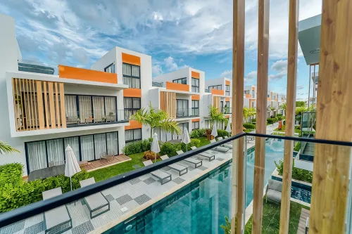 2-Level Retreat + Jacuzzi | Free Airport Transfer - 2 ดาว