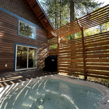 Mt Baker Cabin w/ Private Hot Tub & Deck