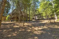 Gorgeous 3 bedroom cabin with Garage parking and Tesla supercharger close by