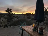 Desert oasis - Hot tub and view - Homestays