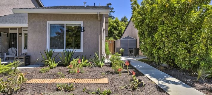 NEW! Sleek & Modern Bay Area Apartment w/ Patio! フリーモントのホテル