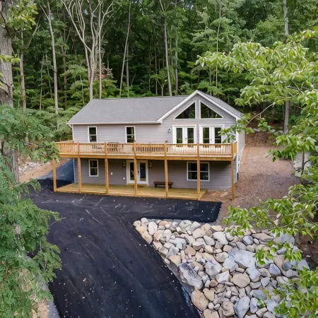 Stunning Luxury Home: Majestic Massanutten Views with New Hot Tub