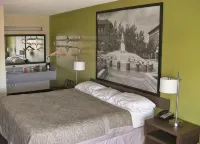 Super 8 by Wyndham Lafayette / Purdue Area