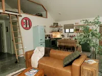 Welcome to our charming Montana cottage with a cozy traveler’s inn twist Hotels in Hamilton