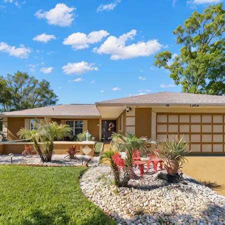 3BR Roman Oasis: Caesar's Place + Heated Pool