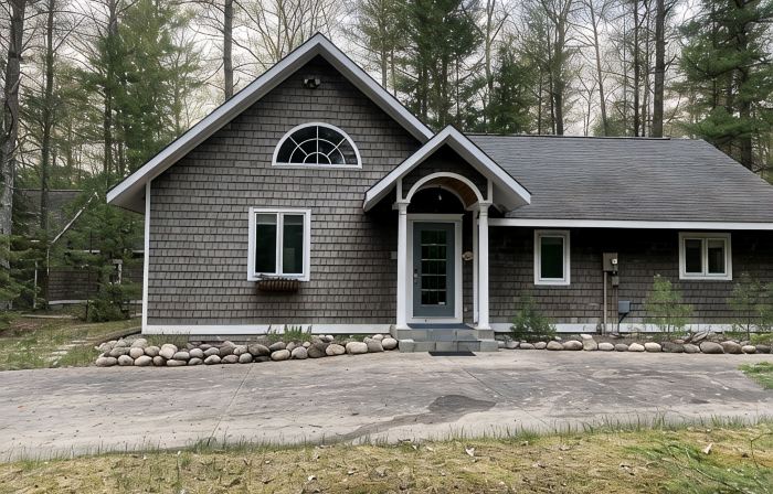 Torch Lake Cabin near launch with boat option