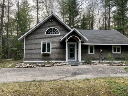 Torch Lake Cabin near launch with boat option