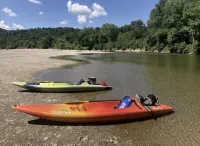Sky Parlor with River View - Parking