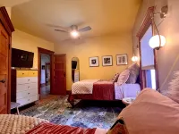 SevenTwenty: Hot Tub under the Stars & Other Tales アップルトンのホテル