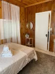Glamorous cottage-glamping at Sebago Lake