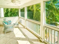 Lollipop 3 Bedroom Home by Redawning Hotels in Captiva