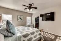 Family-Friendly Luxury ~ Superstition Mtn Desert Escape, No Stairs, New Remodel - 홈스테이