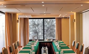 The Park Hotel Piraeus