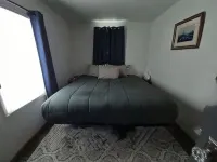 Cozy home Cle Elum 2BR/1BA, AC, EV charging, near downtown & highway access