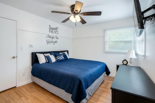 Serene Family Home: Sleeps 16! - 2-Star