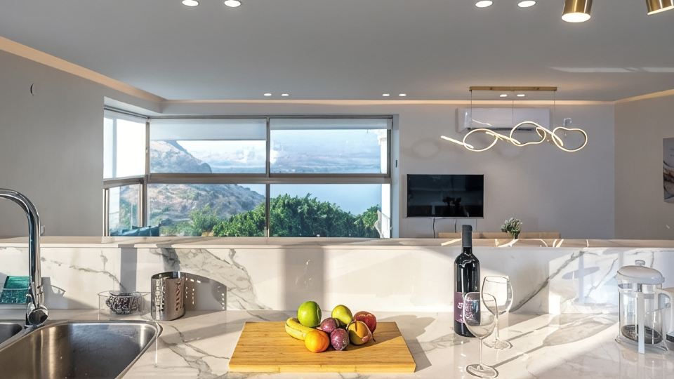 Luxury apartment with panoramic view