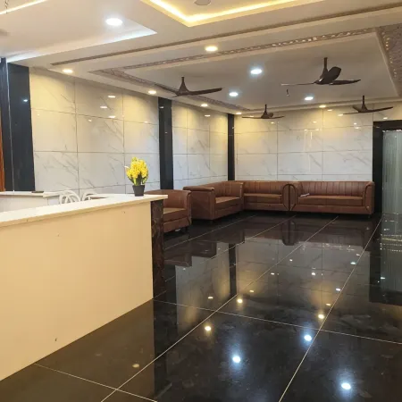 Hotel NVR Grand