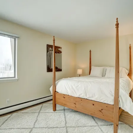 Beautifully remodeled 2 bed 104 Berkley Verona #6