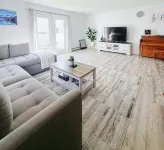Easy Stay Spacious 4Br Home • Large Garage • Prime Location - Gym