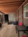 Spacious 4-bedroom house at base of Bloomington Canyon with WiFi, Portable AC - 4-Star