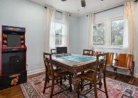 Renovated: 6 min to Parris Island - 10 min to downtown - Family Gem - Beach Pass - 4 étoiles