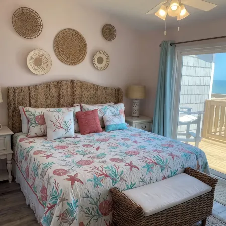 50 feet to the sand! Stunning Sunrise & Sunsets 3bed 2-1/2 bath in North Topsail
