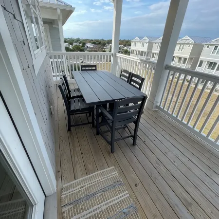 Posh, New, Ocean View Townhome in gorgeous Emerald Isle Perfect for families