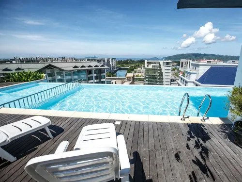 Marina Travellers Suite Sky Karamunsing - gimnasio