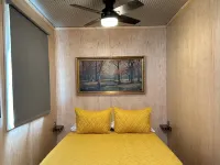 This IS the One! Shipping Container Cabin-View-Wifi-Natural Bridge-Nada Tunnel Hotels in Powell County