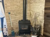 Cozy cottage with natural fire place! Hotels in Huron County